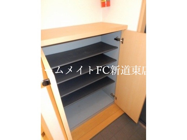 その他設備　下駄箱