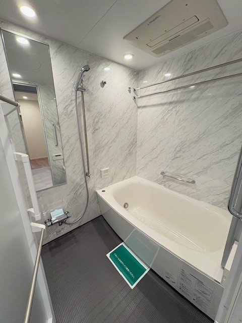 バス・シャワールーム　バス