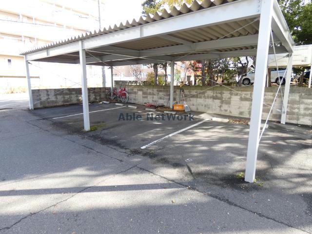 駐車場　駐車場