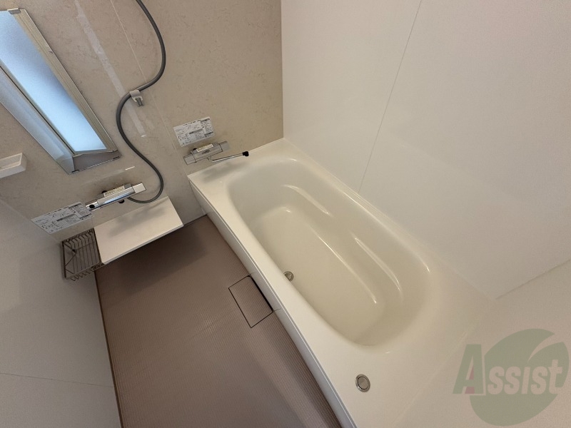 バス・シャワールーム　お風呂になります。一日の疲れを癒してくださいね。