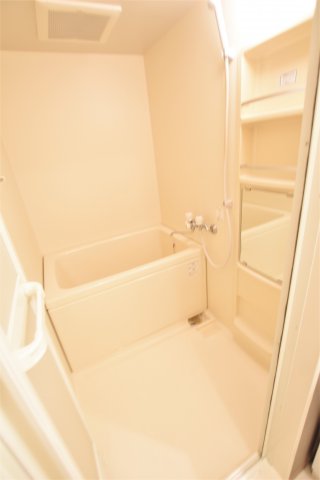 バス・シャワールーム　別号室の写真です。ご参考までに