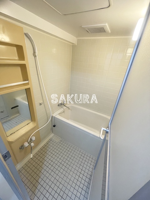 バス・シャワールーム　清潔感のある快適バスルーム♪