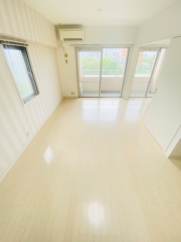 居室・リビング　※現状優先となります。