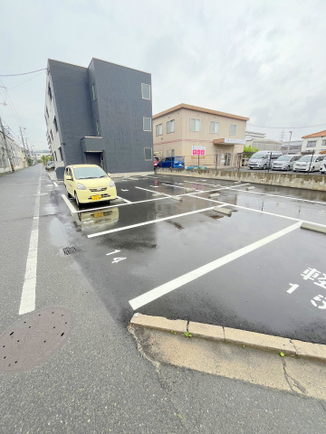 ドラックストア　スーパードラッグひまわり船越店（ドラッグストア）まで239m