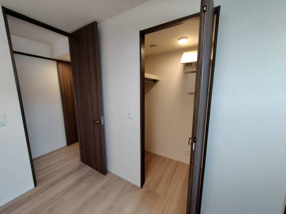 収納　※掲載写真は同マンション別部屋参考写真となります