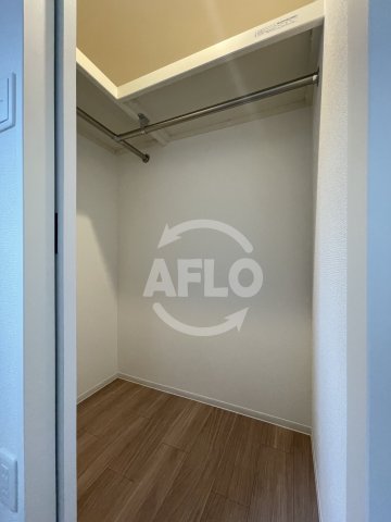 収納　アドバンス難波ラシュレ　ウォークインクローゼット