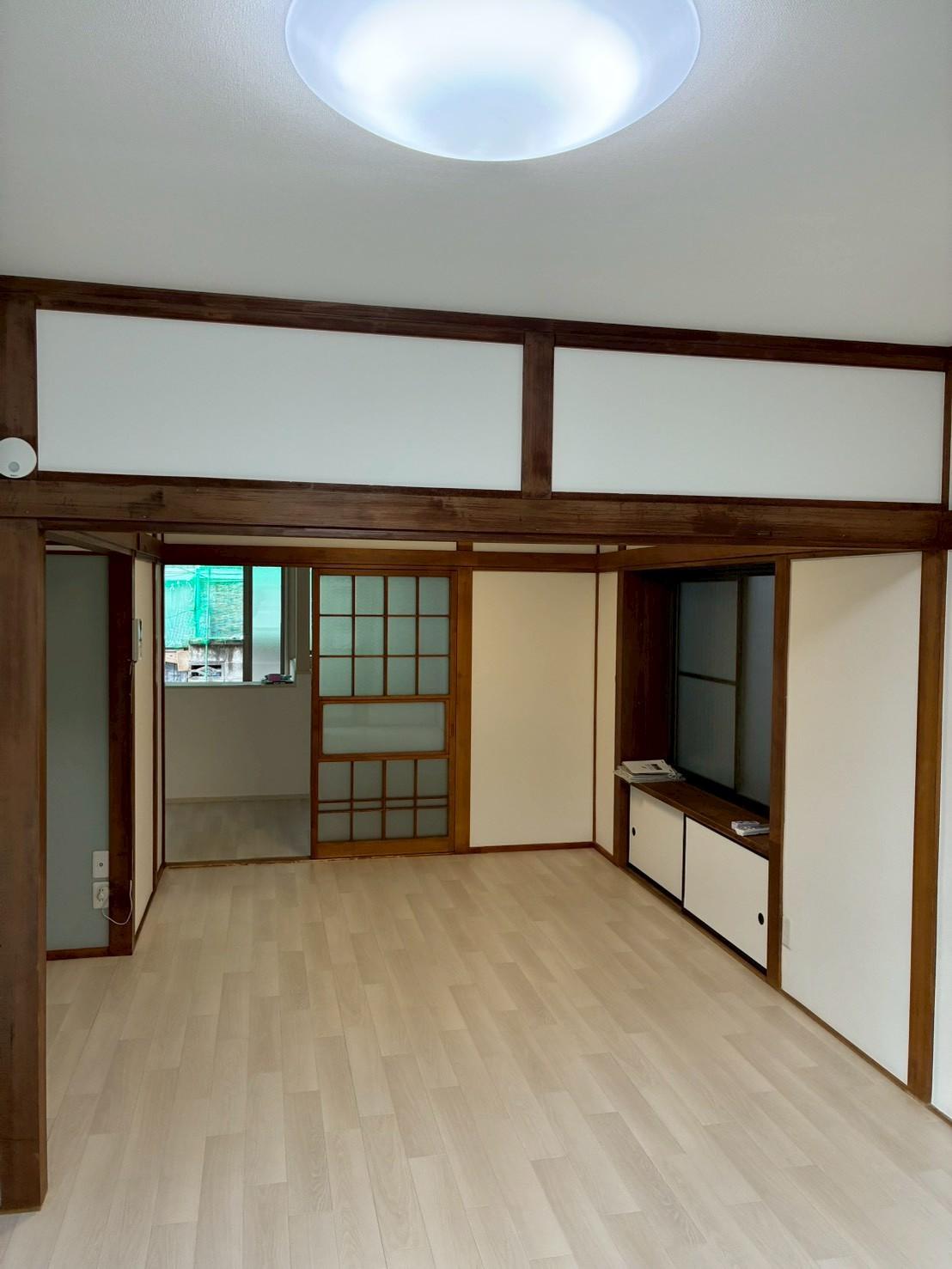 居室・リビング　1階洋室は広々10畳あります