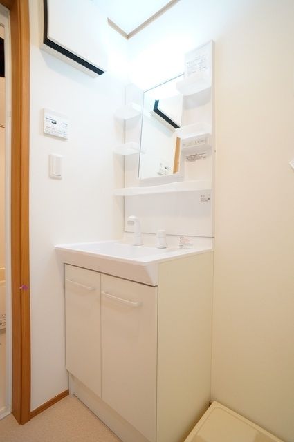 洗面設備　他号室。参考写真
