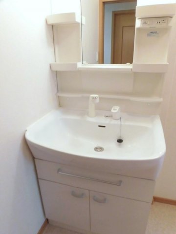 洗面設備　広い洗面スペース