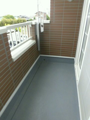 バルコニー　開放的で明るい空間を演出してくれるバルコニーです