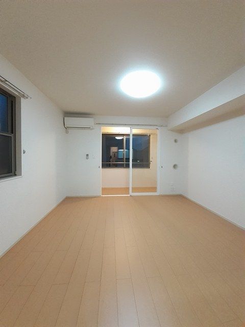 居室・リビング　使いやすい居間です