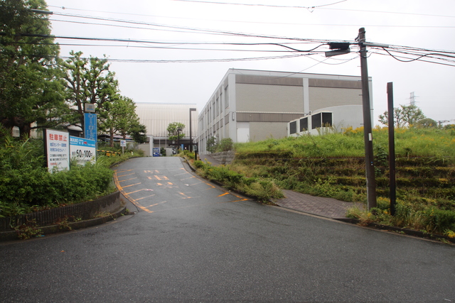 図書館　横浜市旭図書館（図書館）まで1190m