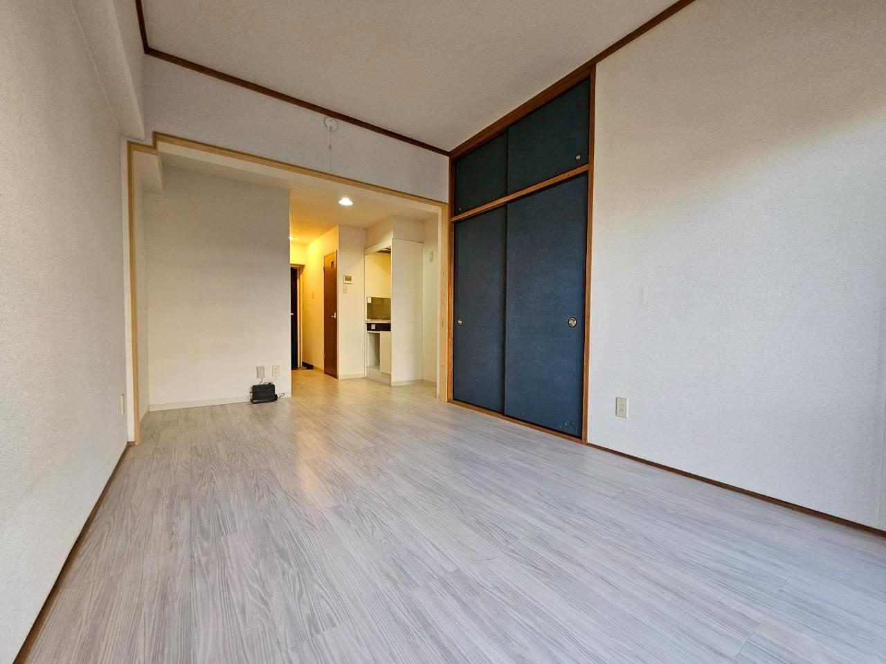 居室・リビング　リフォーム済の室内