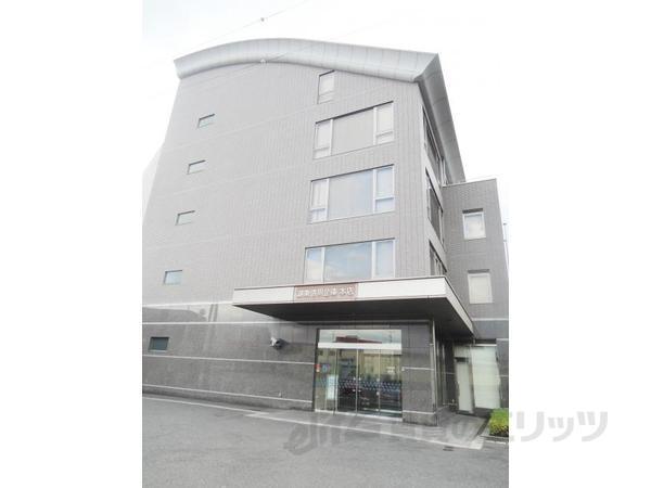 銀行　湖東信用金庫本店（銀行）まで730m