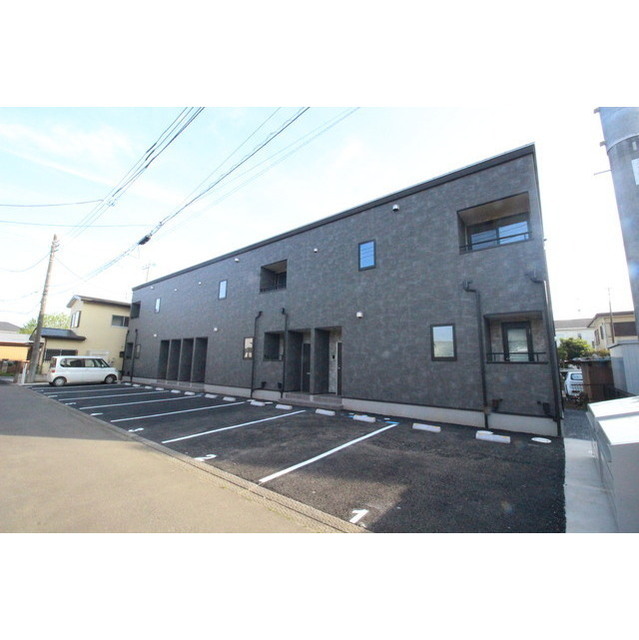 建物外観　外構工事中