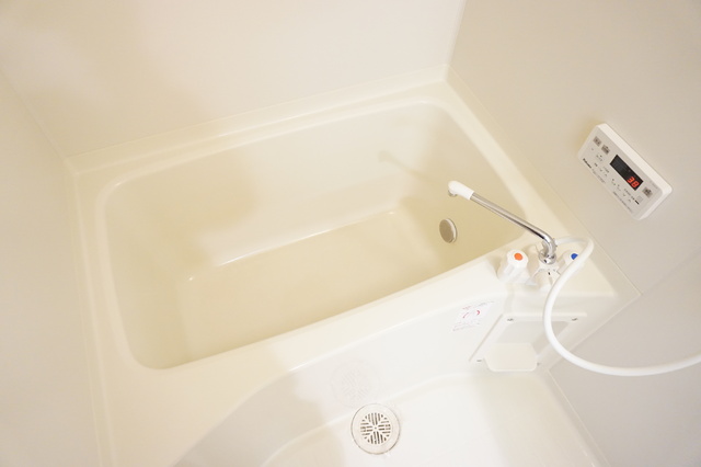 バス・シャワールーム　追焚給湯付きバス※同タイプ参考写真