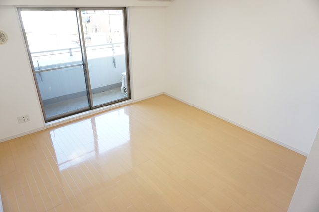 居室・リビング　洋室※同タイプ参考写真