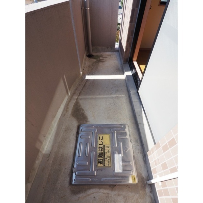 バルコニー　図面と現状に相違がある場合には現状を優先