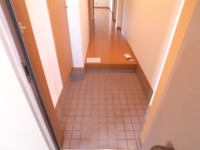 玄関　下駄箱付の玄関