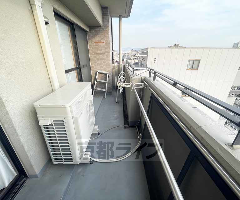 バルコニー　家具家電は撤去されます