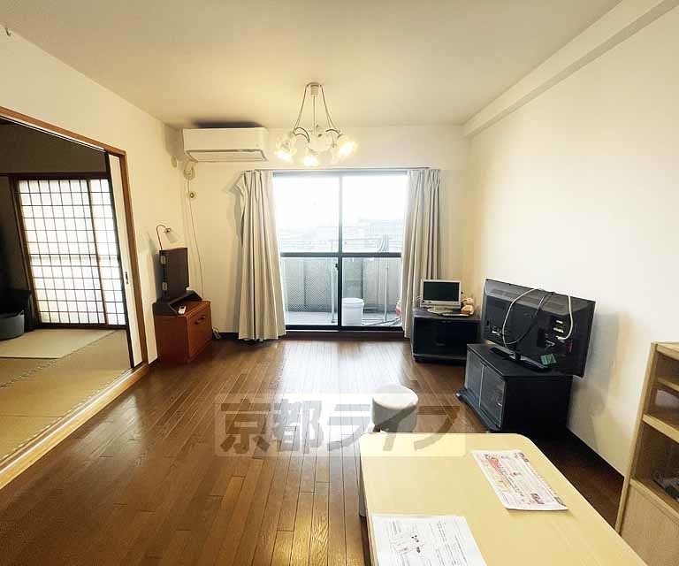 居室・リビング　家具家電は撤去されます