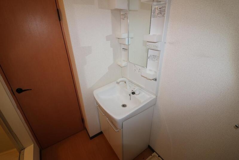 洗面設備　洗面所独立しています。