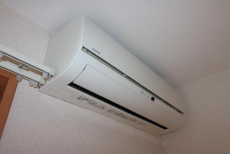 その他設備　エアコンです。これで一年中快適に過ごせますョ！！！