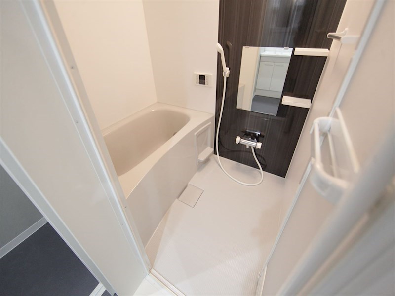 バス・シャワールーム　浴室暖房乾燥機付　追い焚き・オートバス機能付お風呂