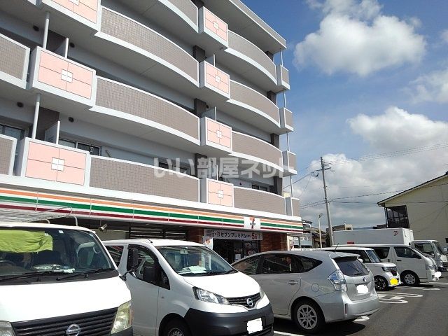コンビニ　セブンイレブン千鳥２丁目店（コンビニ）まで418m