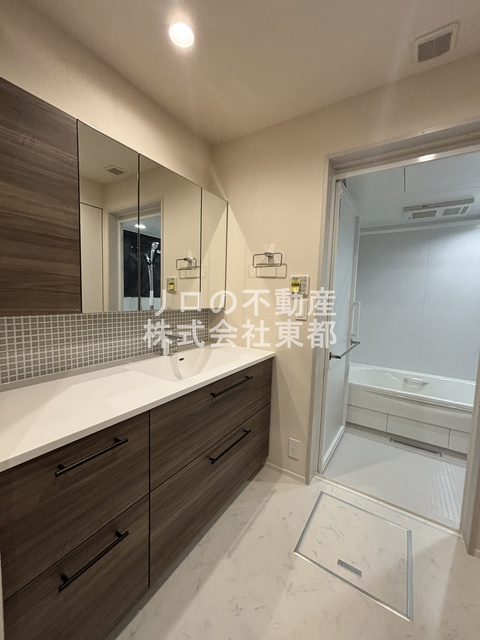 洗面設備　ヘアセットも簡単洗髪洗面化粧台タイプ☆