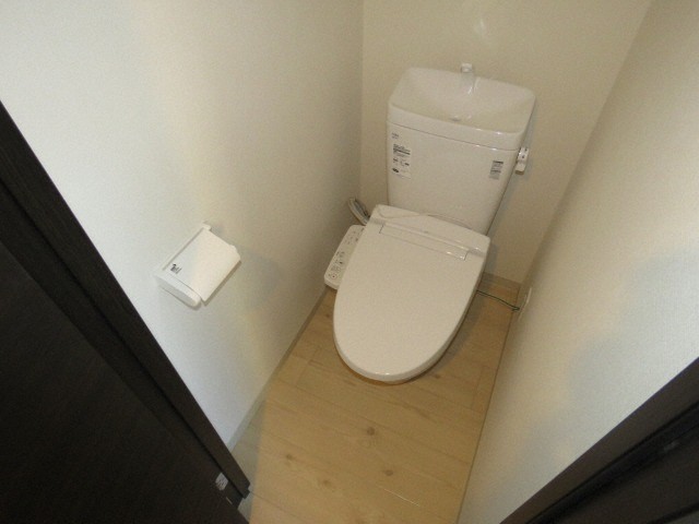 トイレ　ウォシュレット付きです♪