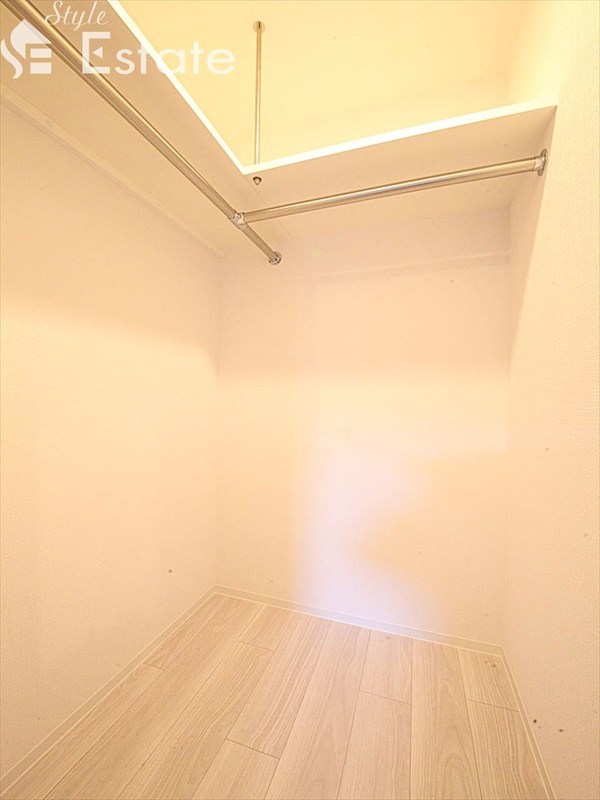 収納　ウォークインクローゼット