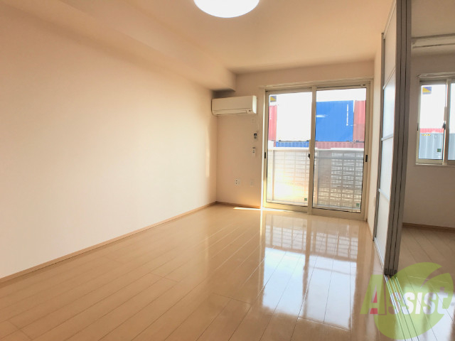 居室・リビング　リビングは１０．２帖、ひろびろしていていいですね