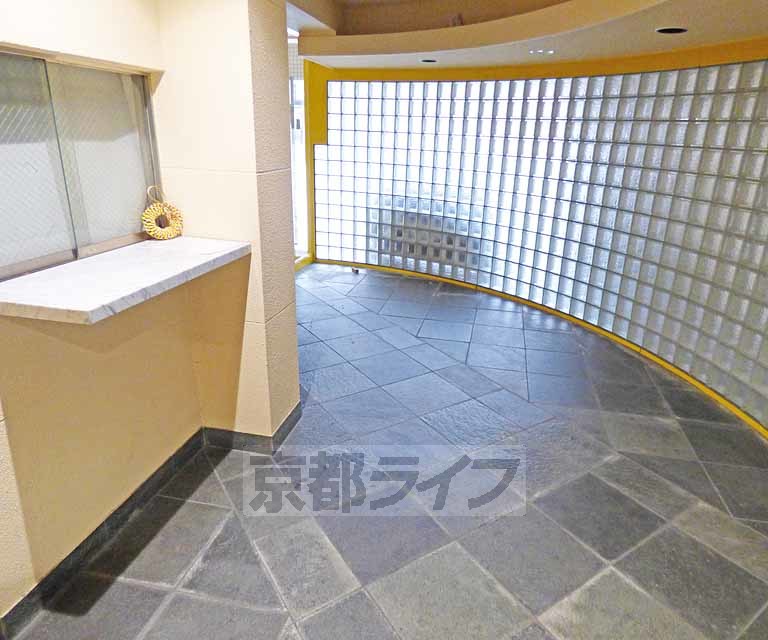 エントランス　広いエントランスです。