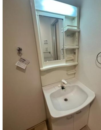 洗面設備　独立洗面化粧台付き