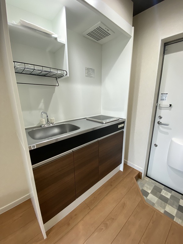 キッチン　1口IHクッキングヒーター完備。