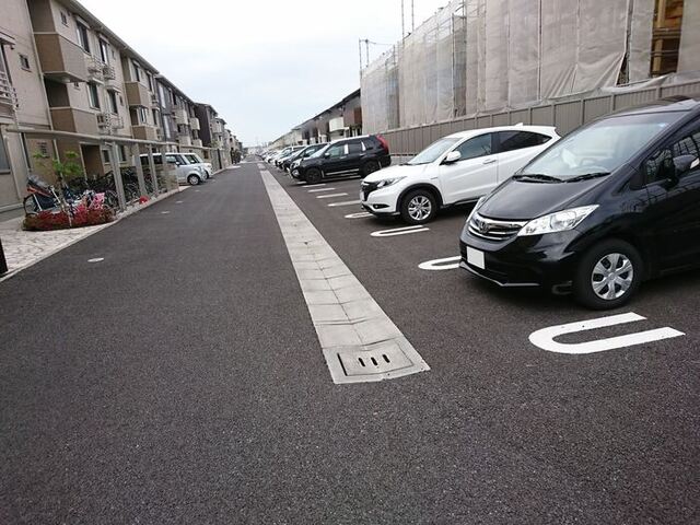 駐車場　駐車場