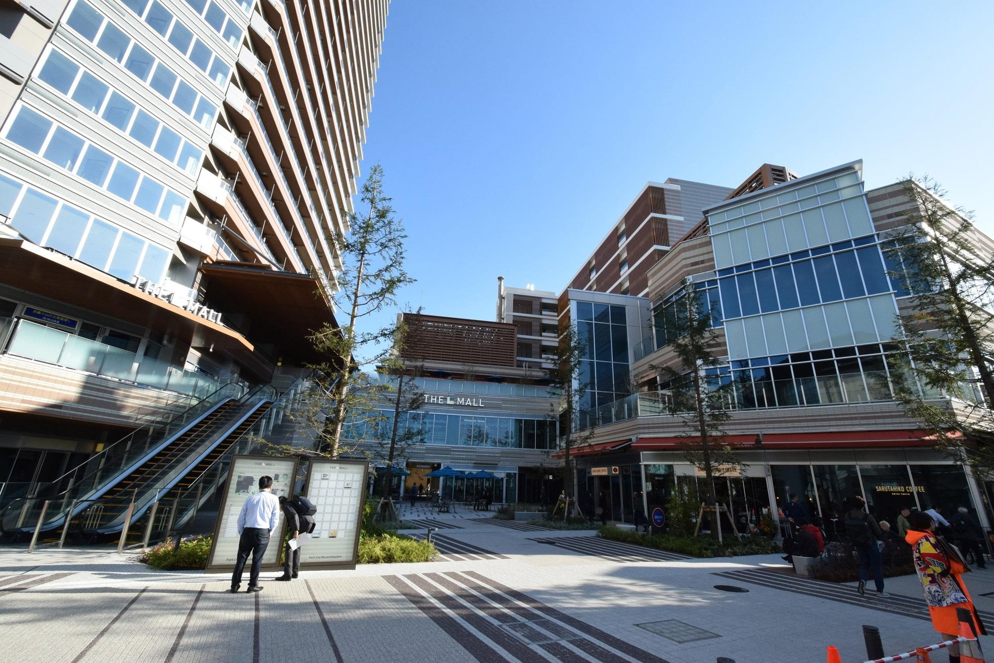 ショッピングセンター　パークシティ武蔵小山ザモール（ショッピングセンター）まで806m