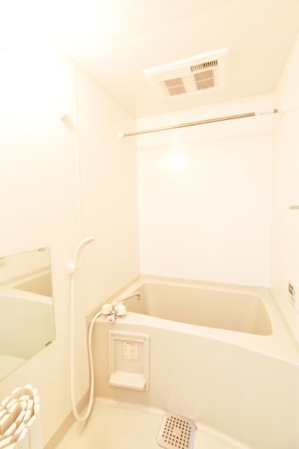 バス・シャワールーム　★★浴室乾燥機付き★★