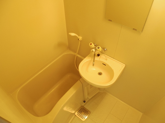 バス・シャワールーム　※別室参考写真