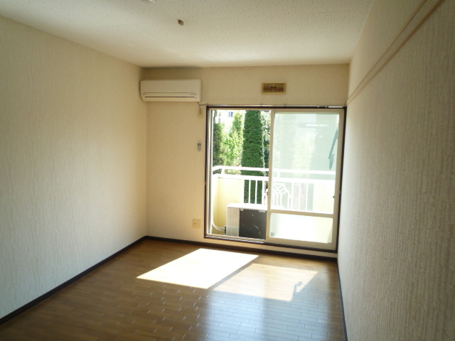 その他部屋・スペース　※別室参考写真、エアコンは設備ではありません。