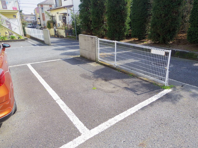 駐車場　敷地内駐車場（有料・要空き確認）