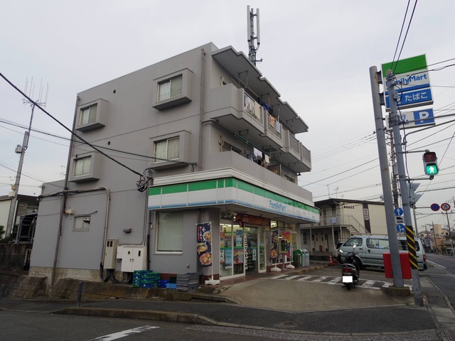 コンビニ　ファミリーマート　川崎向ケ丘店（コンビニ）まで190m