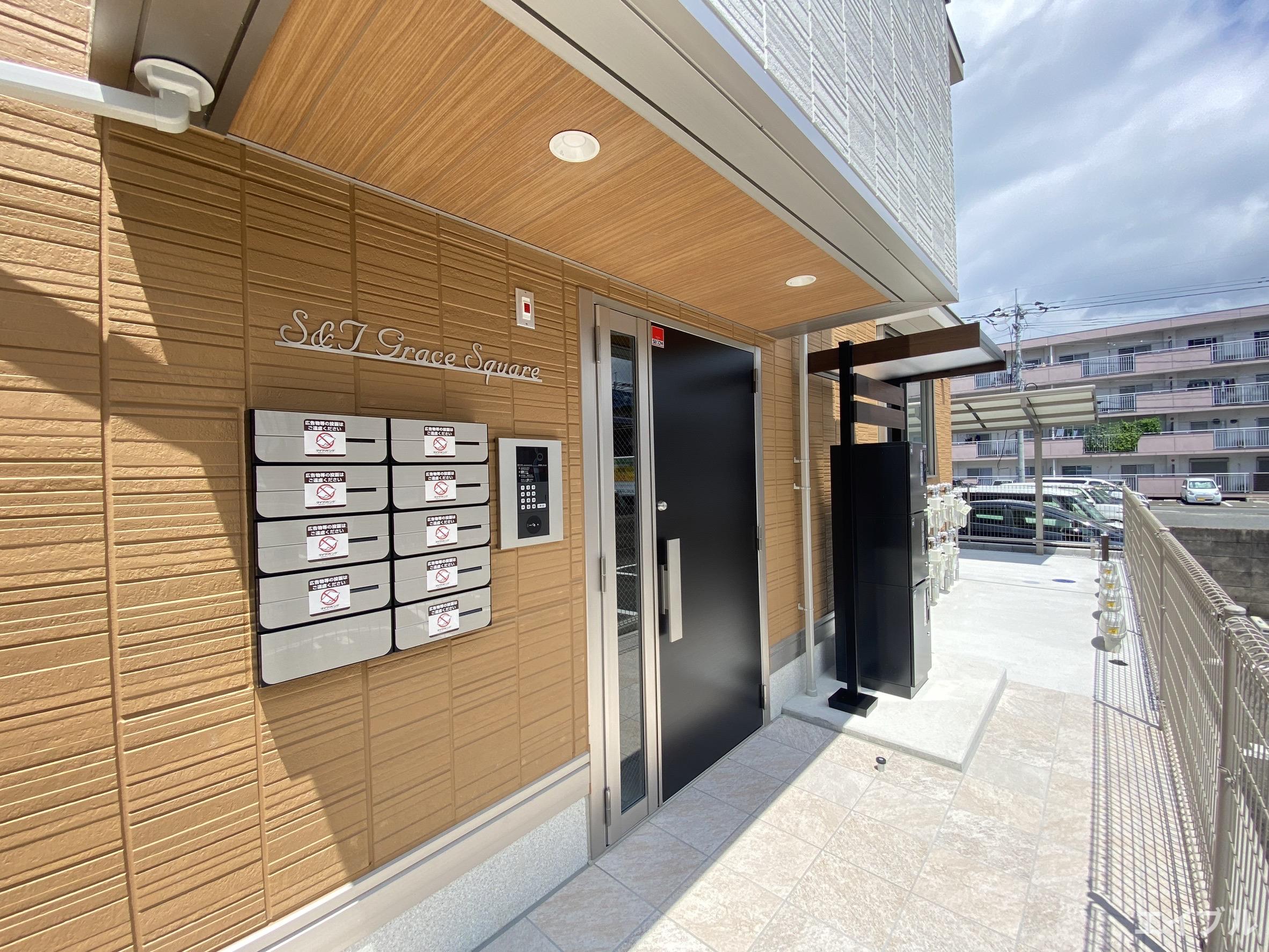 エントランス　現状が異なる場合は現状優先となります