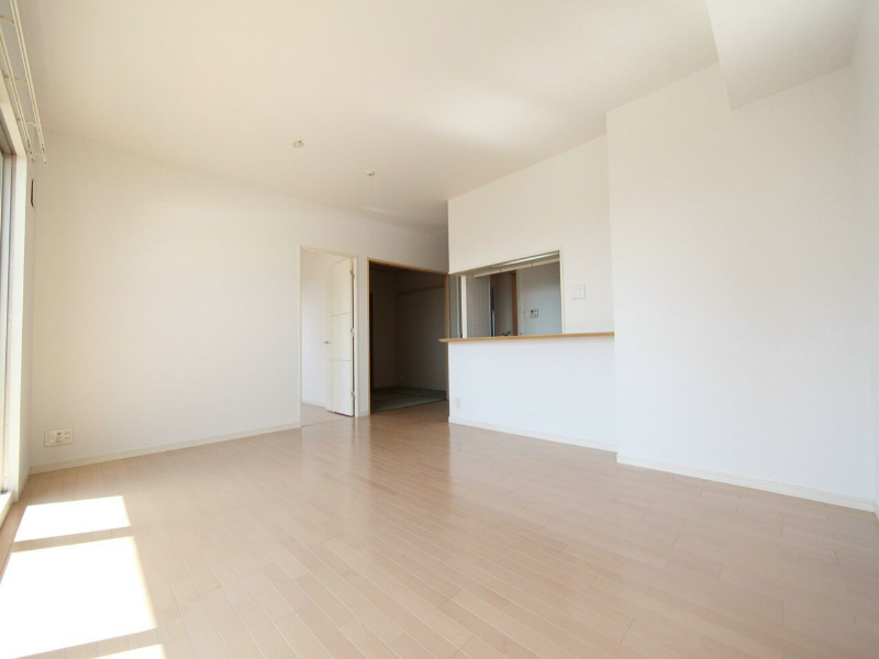 居室・リビング　リビング17帖　カウンターキッチン