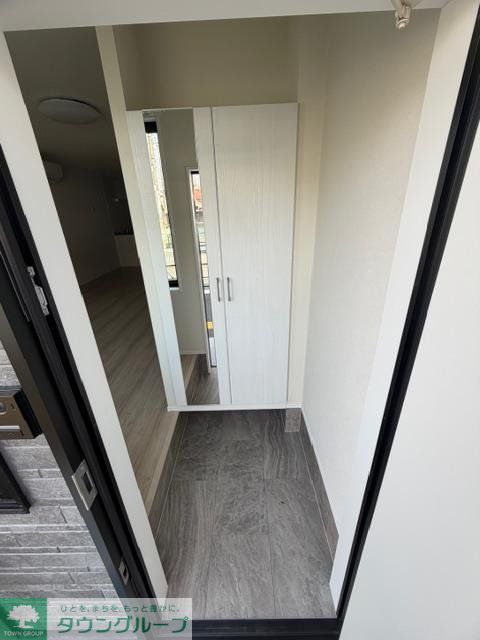 玄関　バルコニー