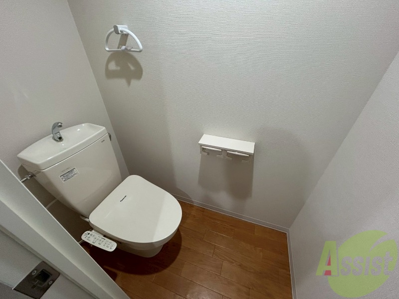 トイレ　こちらはトイレです。清潔感があり、安心して使用できます。