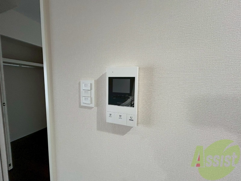 セキュリティ　ＴＶモニター付インターホンです。来客者の顔が見えるので安心！