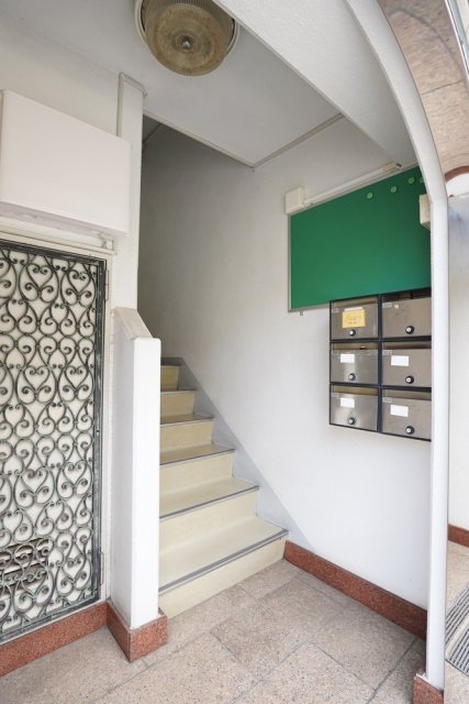 エントランス　ゆとりのあるエントランスです