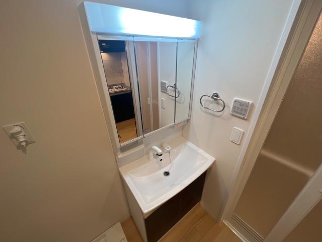 洗面設備　洗髪洗面化粧台